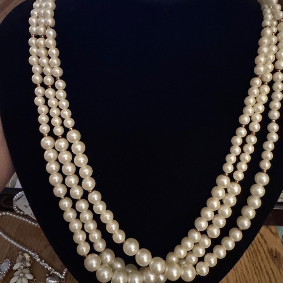 Beautiful Elegant Pearl Necklace 24 inch.Exc Condition Lux Item - Picture 6 of 9